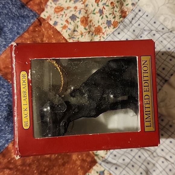 Collectors Series Black Labrador Vintage Ceramic Ornament - Picture 6 of 6